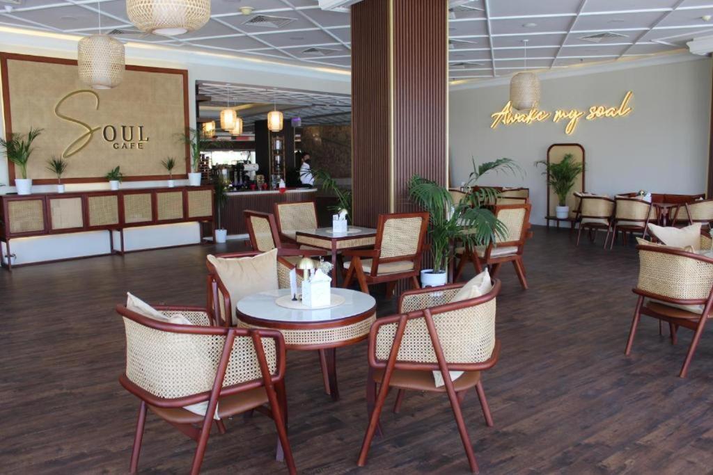 Al Salam Grand Hotel Al Buraimi Buitenkant foto