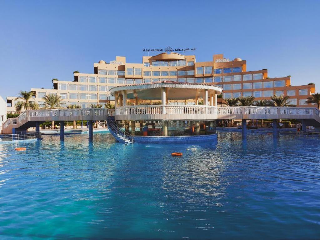 Al Salam Grand Hotel Al Buraimi Buitenkant foto