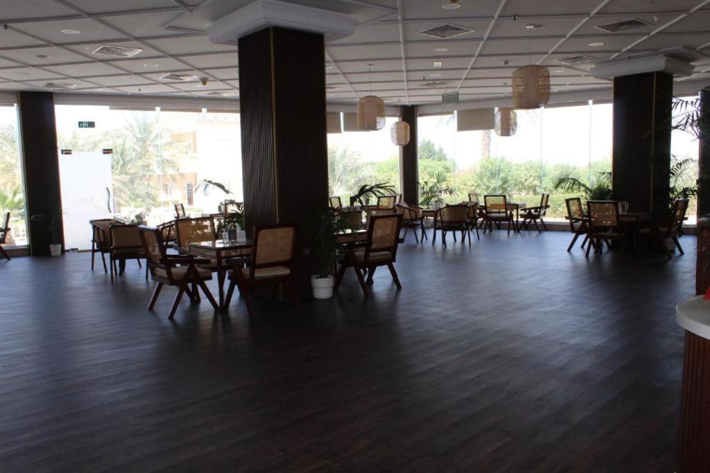 Al Salam Grand Hotel Al Buraimi Buitenkant foto
